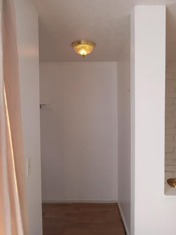 734 Worthington Forest Place, Columbus, OH 43229