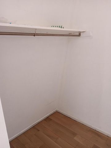 734 Worthington Forest Place, Columbus, OH 43229