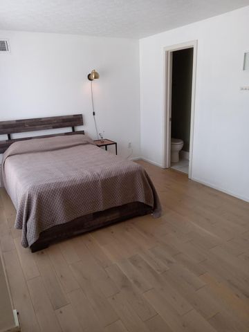 734 Worthington Forest Place, Columbus, OH 43229