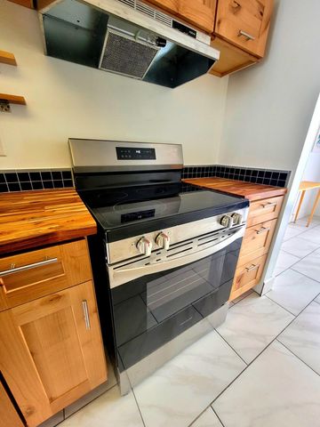 734 Worthington Forest Place, Columbus, OH 43229