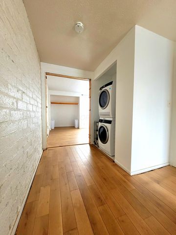 734 Worthington Forest Place, Columbus, OH 43229