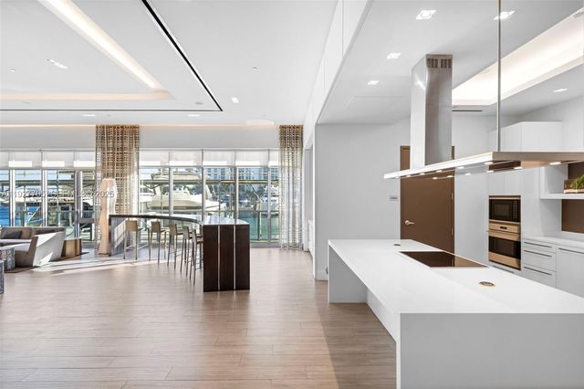 17301 Biscayne Blvd 1803, North Miami Beach, FL 33160