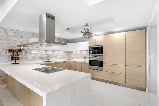 17301 Biscayne Blvd 1803, North Miami Beach, FL 33160