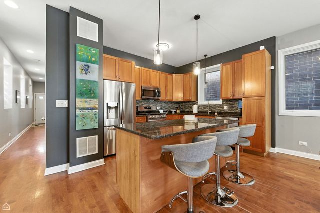 1524 W Walton Street 1, Chicago, IL 60642