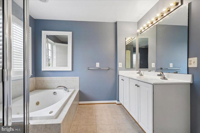 15042 DANEHURST CIR, Gainesville, VA 20155