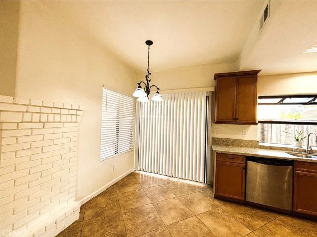 2958 Hampshire, Corona, CA 92879