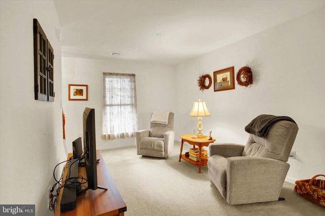 322 WOODLAND VIEW CT, Harrisburg, PA 17110