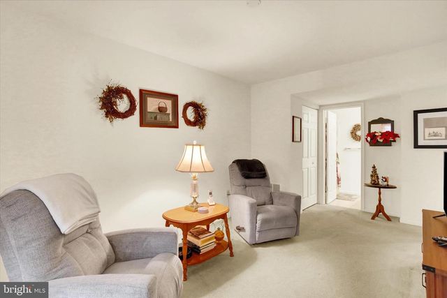 322 WOODLAND VIEW CT, Harrisburg, PA 17110