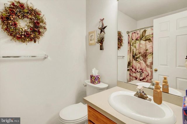 322 WOODLAND VIEW CT, Harrisburg, PA 17110