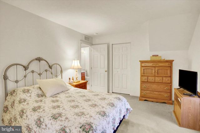 322 WOODLAND VIEW CT, Harrisburg, PA 17110