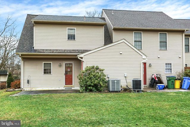 322 WOODLAND VIEW CT, Harrisburg, PA 17110