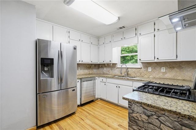 190 Oakland Blvd, Stockbridge, GA 30281