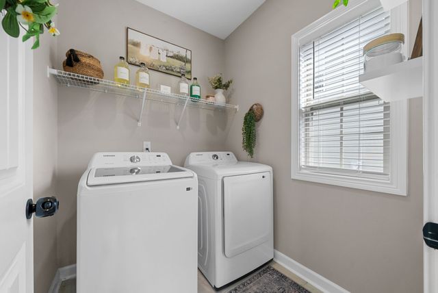 2462 Shadowood Rd, Clarksville, TN 37043