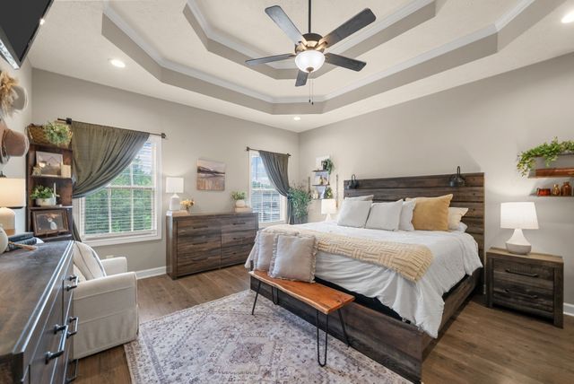 2462 Shadowood Rd, Clarksville, TN 37043