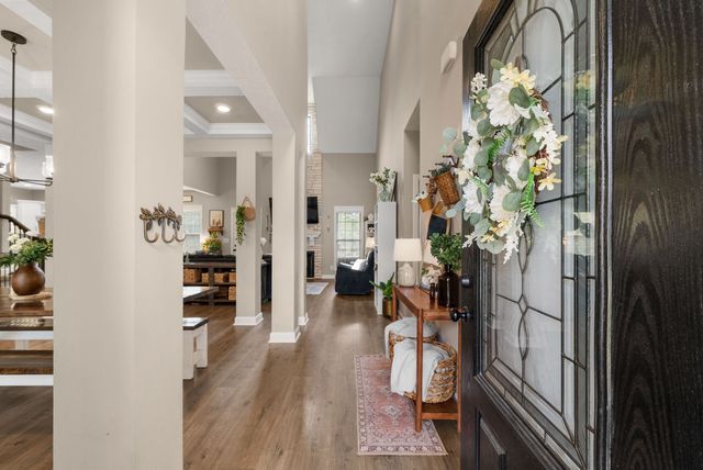 2462 Shadowood Rd, Clarksville, TN 37043