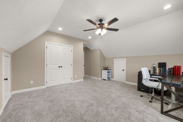 2462 Shadowood Rd, Clarksville, TN 37043