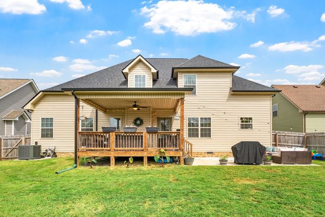2462 Shadowood Rd, Clarksville, TN 37043