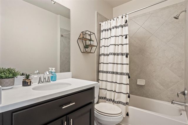 2513 Long Lasso PASS, Leander, TX 78641