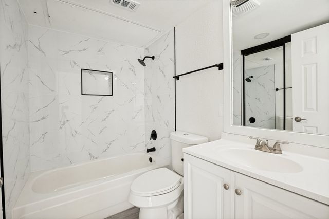 18240 Midway Road 806, Dallas, TX 75287