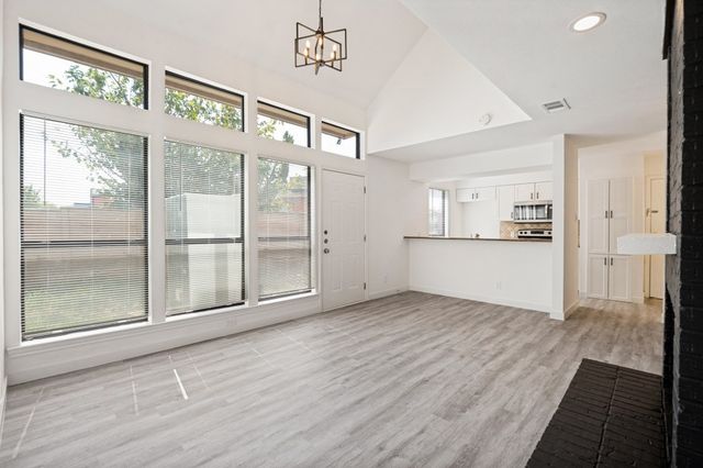 18240 Midway Road 806, Dallas, TX 75287