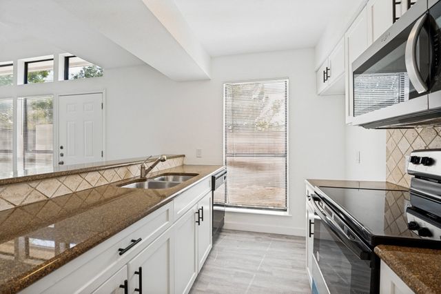 18240 Midway Road 806, Dallas, TX 75287