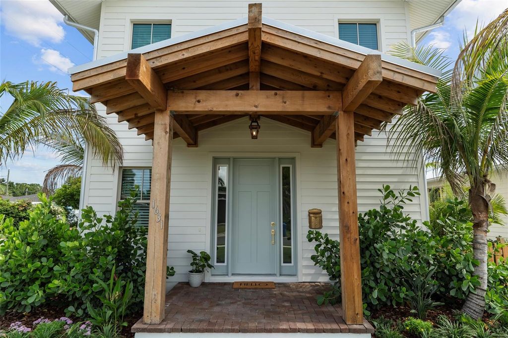 1631 31ST AVENUE N, St Petersburg, FL 33713