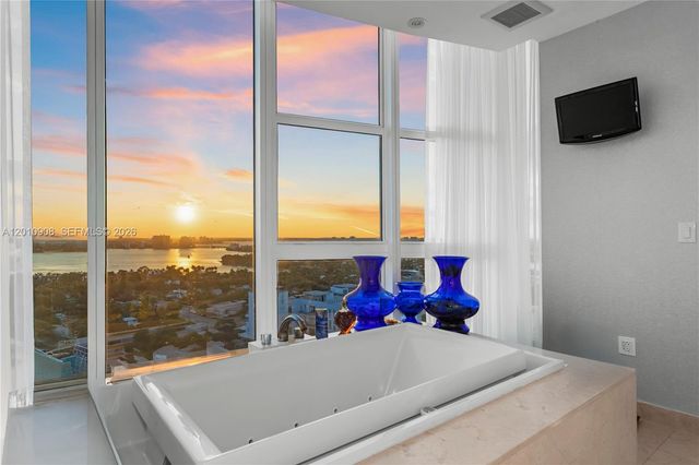 6000 Indian Creek Dr PH25C-3, Miami Beach, FL 33140