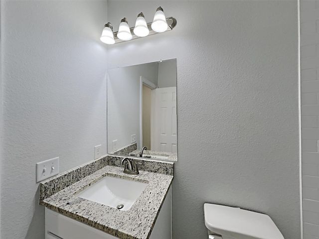 1032 E Leuda Street, Fort Worth, TX 76104
