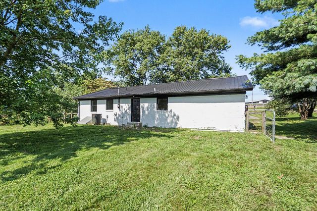 3885 Louisville Road, Salvisa, KY 40372