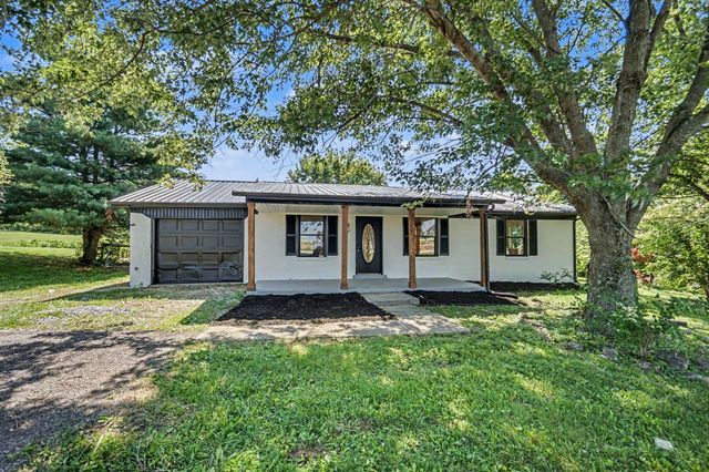 3885 Louisville Road, Salvisa, KY 40372