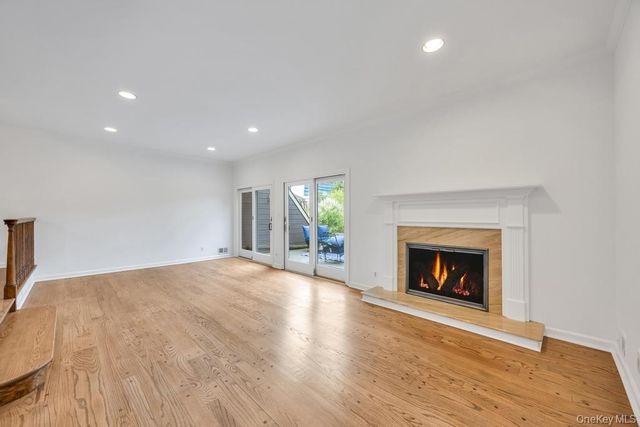 162 Southgate Circle, Massapequa Park, NY 11762