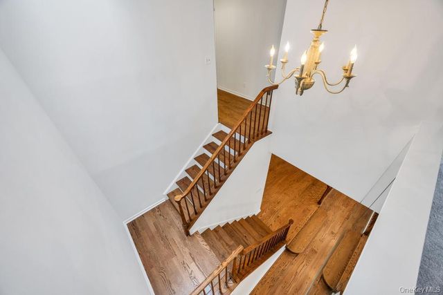 162 Southgate Circle, Massapequa Park, NY 11762