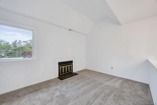 162 Southgate Circle, Massapequa Park, NY 11762