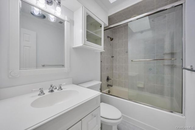 162 Southgate Circle, Massapequa Park, NY 11762