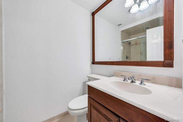162 Southgate Circle, Massapequa Park, NY 11762