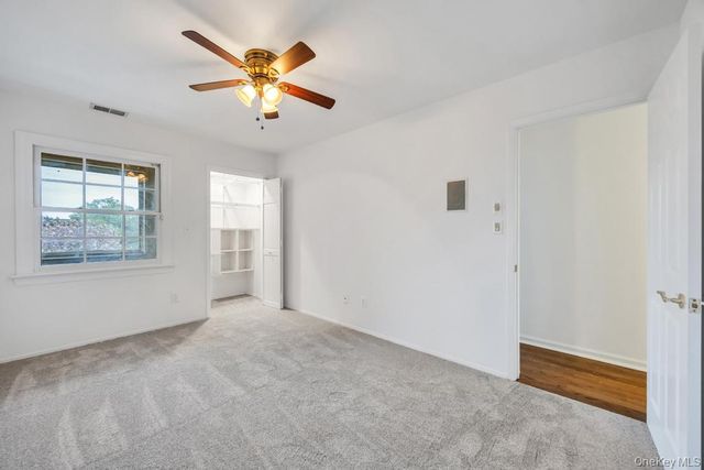 162 Southgate Circle, Massapequa Park, NY 11762
