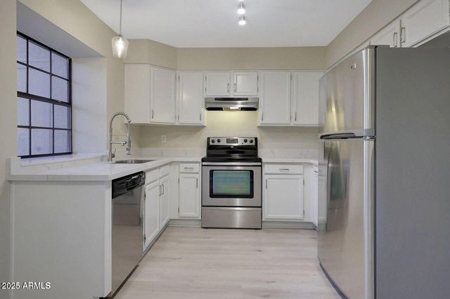 5704 E Aire Libre Avenue Unit 1217, Scottsdale, AZ 85254