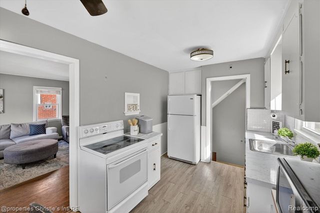 13522 Netherwood Street, Southgate, MI 48195