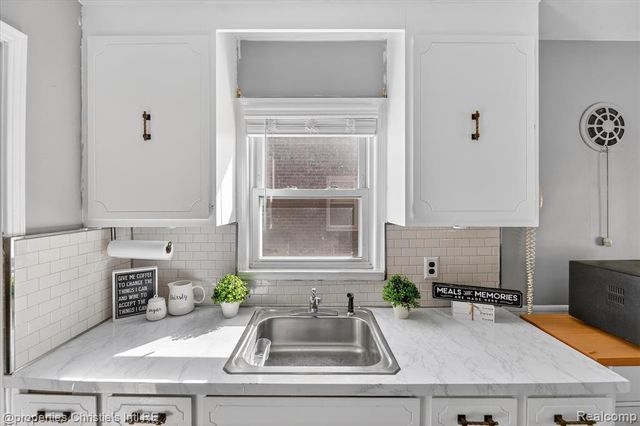 13522 Netherwood Street, Southgate, MI 48195