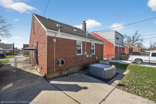 13522 Netherwood Street, Southgate, MI 48195