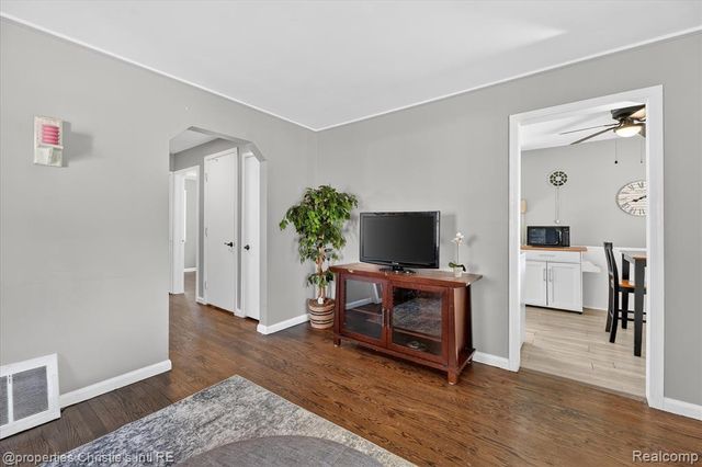 13522 Netherwood Street, Southgate, MI 48195