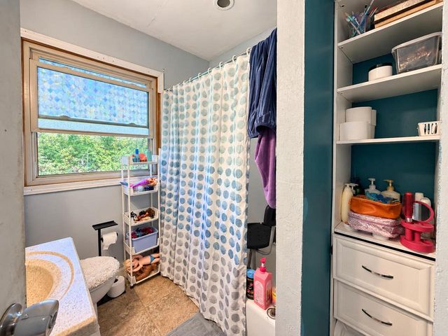 523 E Schowalter STREET, Saukville, WI 53080
