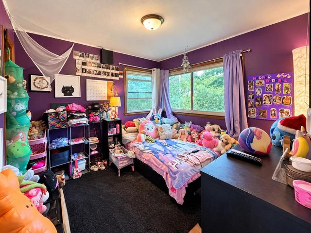 523 E Schowalter STREET, Saukville, WI 53080