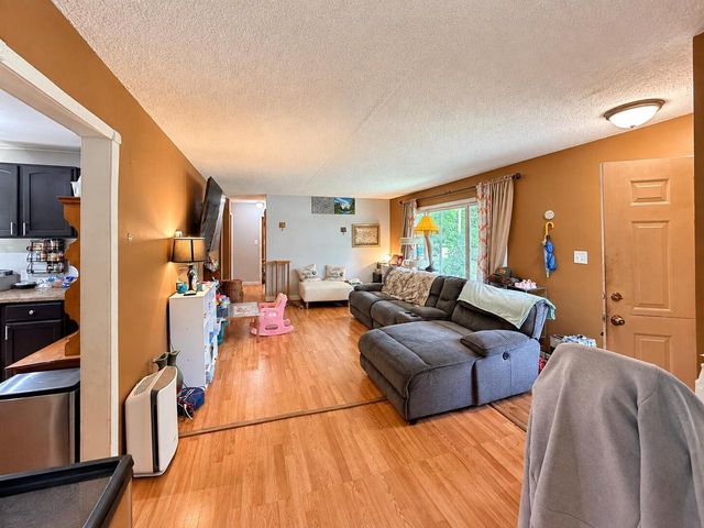 523 E Schowalter STREET, Saukville, WI 53080