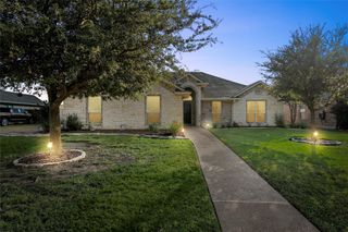 909 Princess Diana Drive, Mcgregor, TX 76657