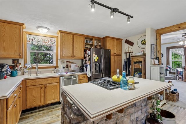 1634 Perry Highway, Portersville Boro, PA 16051