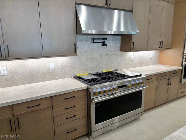 7235 Golden Rock Court, Las Vegas, NV 89131