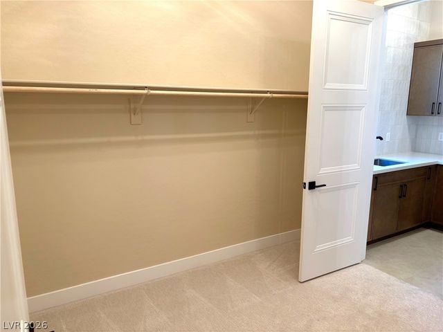 7235 Golden Rock Court, Las Vegas, NV 89131