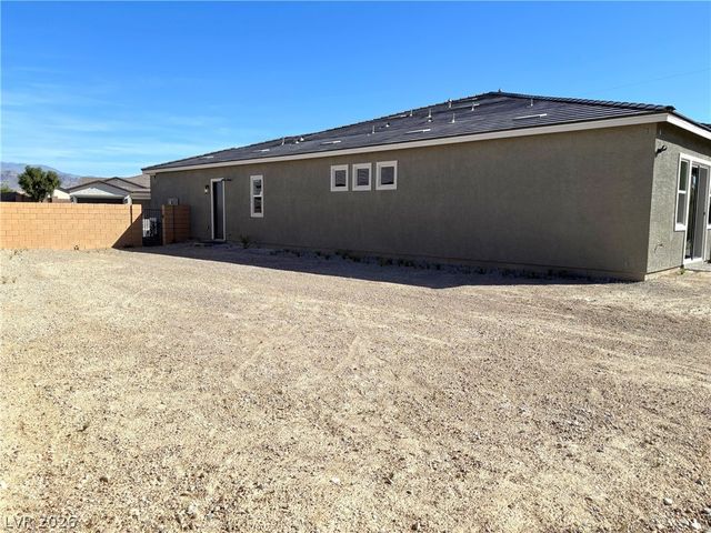 7235 Golden Rock Court, Las Vegas, NV 89131