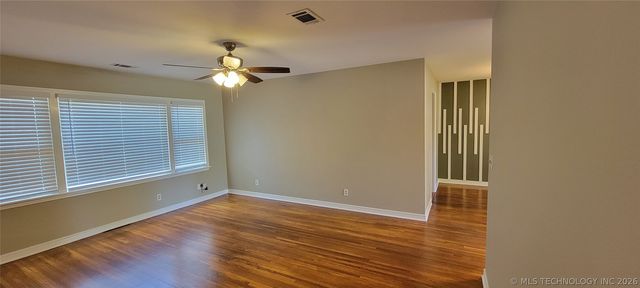 1122 E 48th Place, Tulsa, OK 74105